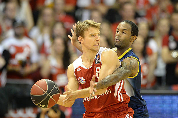 便展现了惊 便展现了惊