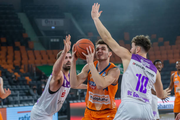 中多次展现 中多次展现